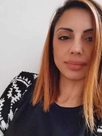 Αγγέλα Καζάζη